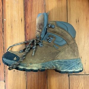 Vasque St Elias Hiking Boots